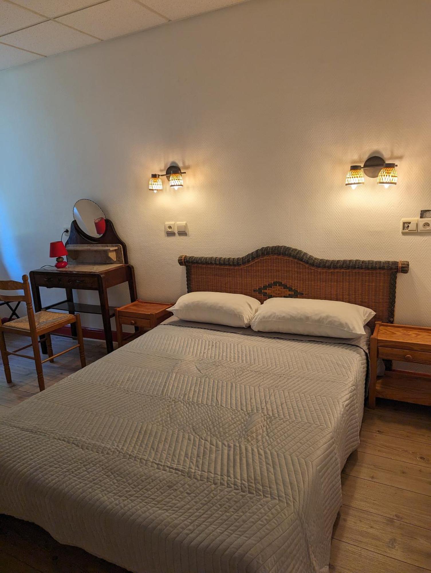 Auberge Des Pins Aubenas Dış mekan fotoğraf