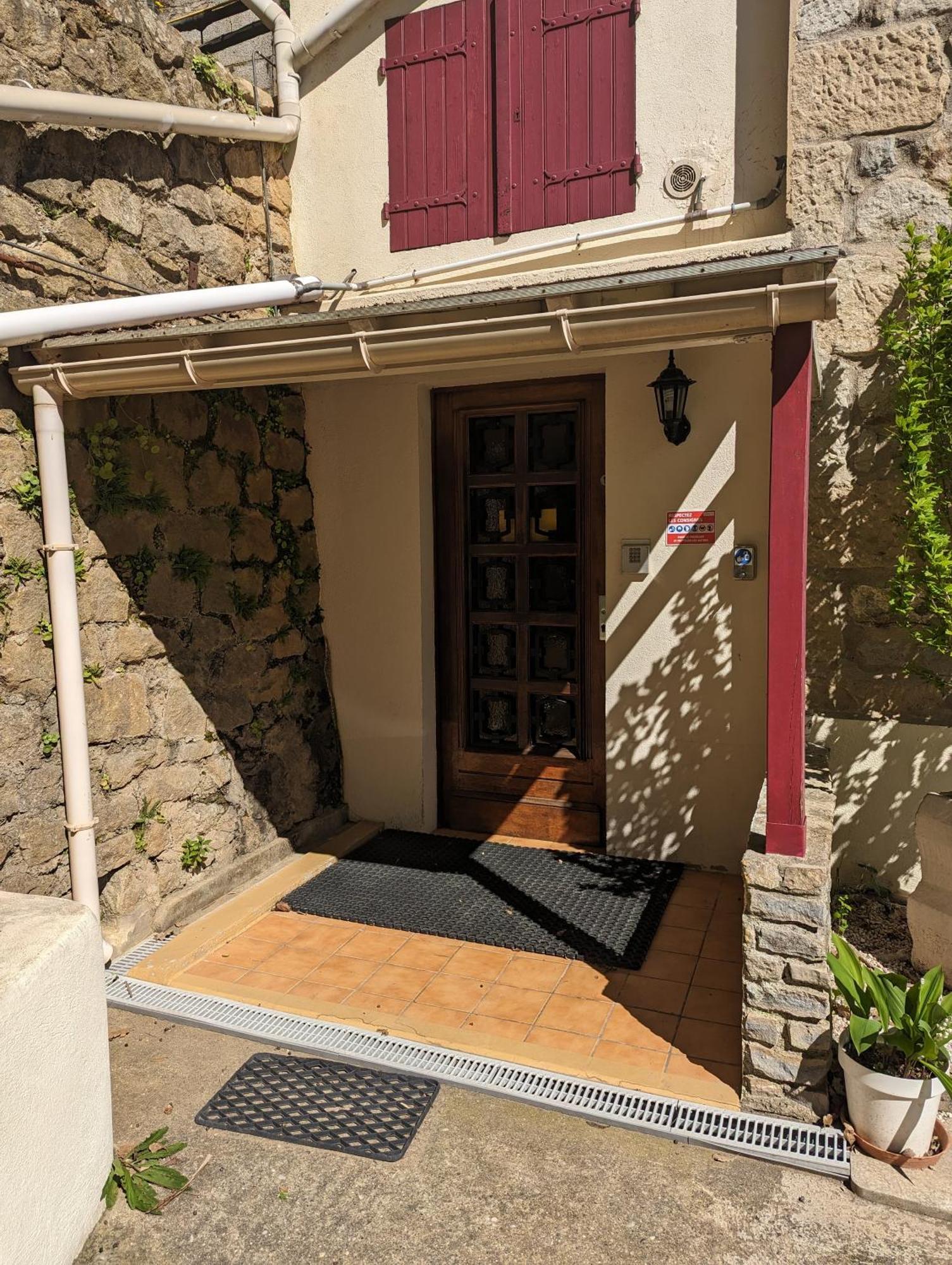 Auberge Des Pins Aubenas Dış mekan fotoğraf