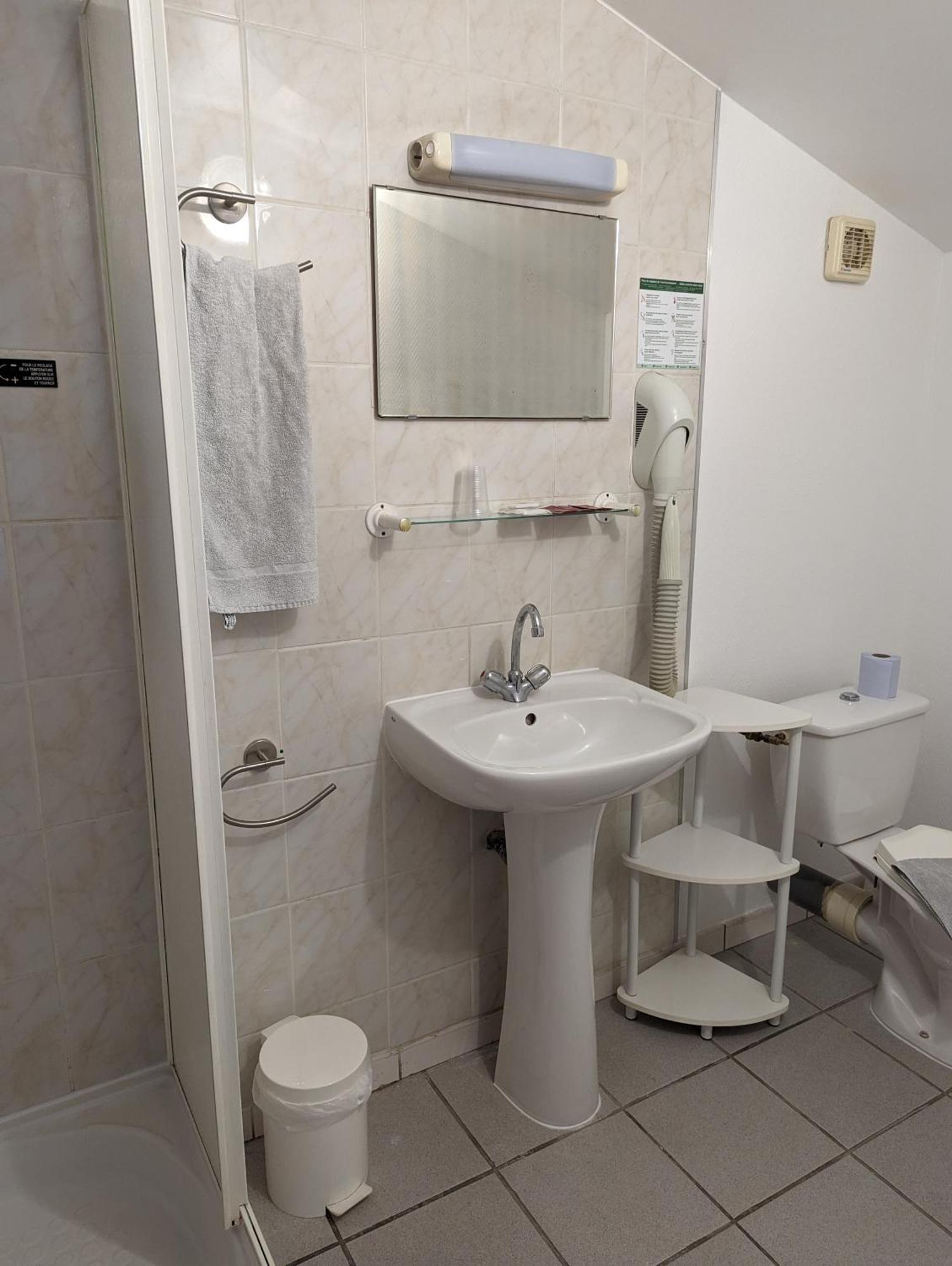 Auberge Des Pins Aubenas Dış mekan fotoğraf