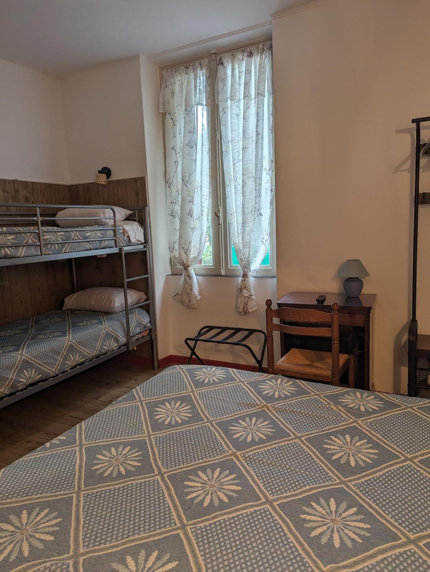 Auberge Des Pins Aubenas Dış mekan fotoğraf