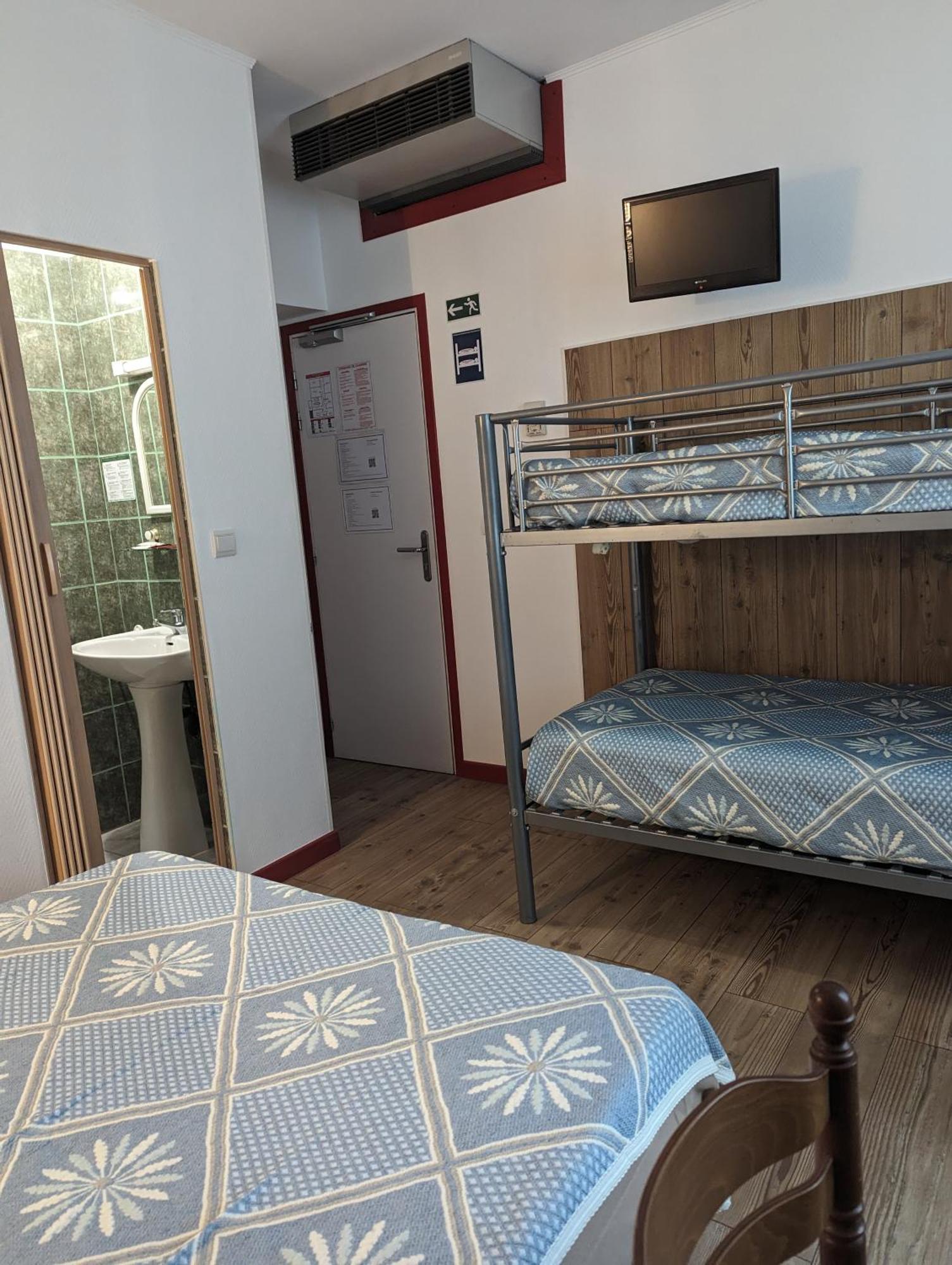 Auberge Des Pins Aubenas Dış mekan fotoğraf